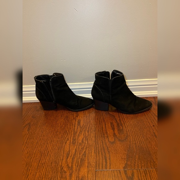 Black booties - Picture 2 of 4